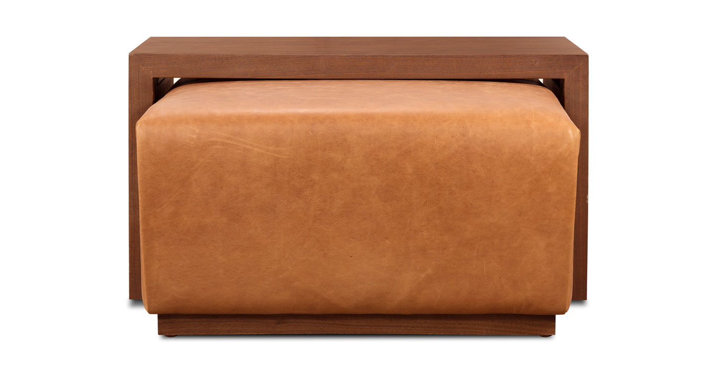 Pouf in pelle Jarmo con tavolo in noce